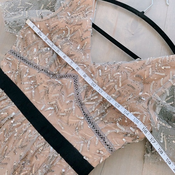 Grey leaf sequin midi dress - Picture 9 of 13